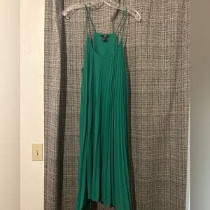 H&M Kelly green dress